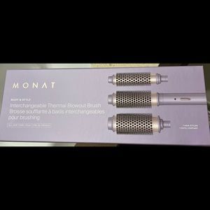 Monat Blowout Brush